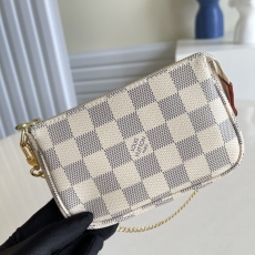 LV Clutch Bags